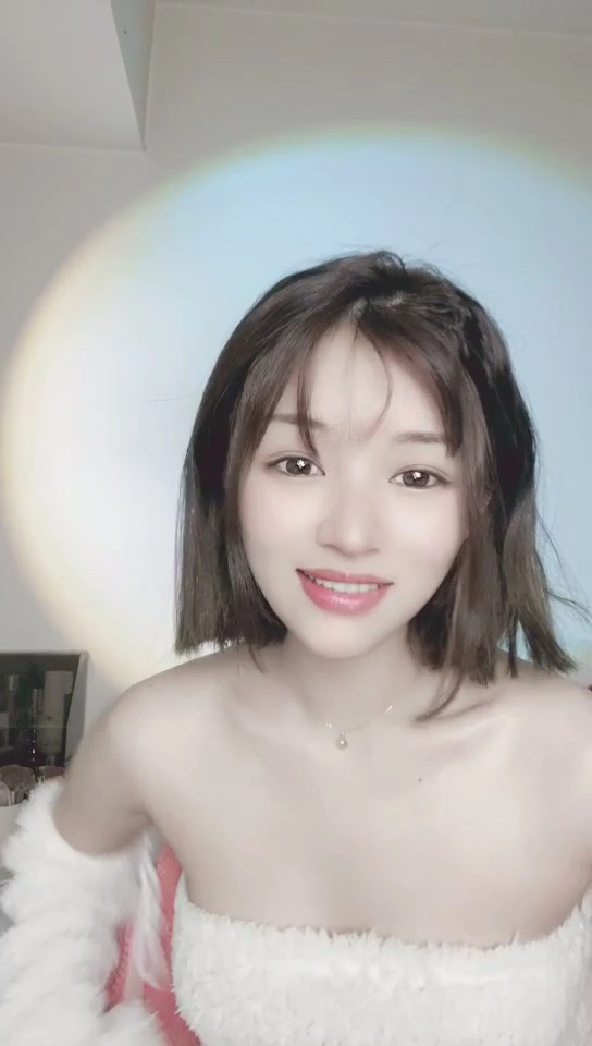 Play video: Petite Asian Solo Tease — Softcore Lingerie Posing in JAV Style