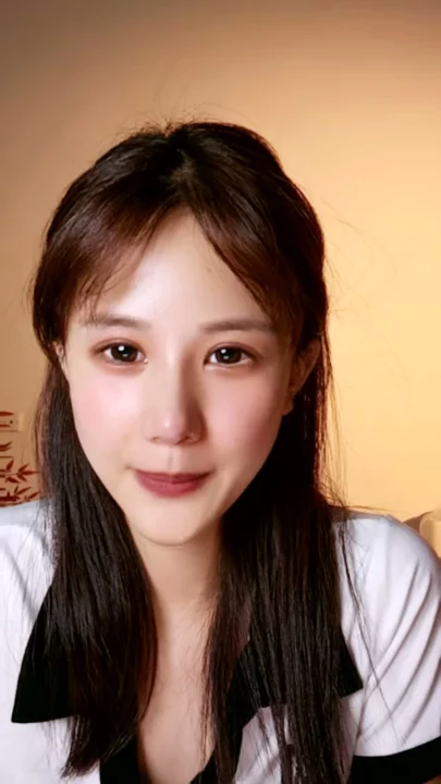 Screenshot 9 from Petite Japonaise se masturbe en POV — Amatrice en lingerie et visage visible