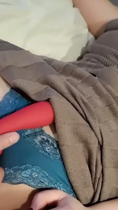 POV 巨乳素人美女 — 剃毛まんこ＆顔出しで大胆プレイ のスクリーンショット 10