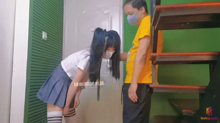 Screenshot 2 from POV Ngentot dan Crot di Memek Cewek Sekolah Berbaju Seragam — Rambut Kuncir Kembali dan Ngeblow Kontol