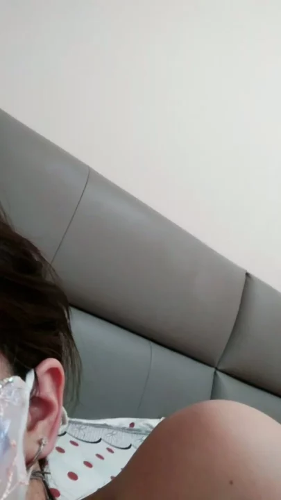 Screenshot 22 from 第一视角自慰——穿内衣的娇小日本美女使用玩具 [FC2-PPV-3540000]
