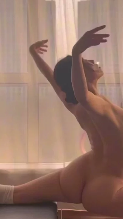 Screenshot 11 aus POV Unzensierter Asian Livestream — Kurvige Schönheit fingert sich in Dessous und Bad [Abczp.Xyz]
