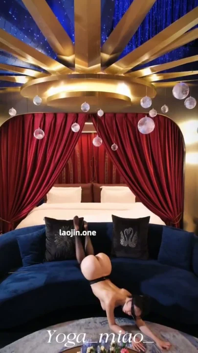 Screenshot 7 aus POV Unzensierter Asian Livestream — Kurvige Schönheit fingert sich in Dessous und Bad [Abczp.Xyz]