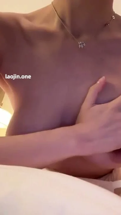 Screenshot 9 aus POV Unzensierter Asian Livestream — Kurvige Schönheit fingert sich in Dessous und Bad [Abczp.Xyz]