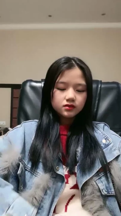 Screenshot 2 from 第一视角 无删减 亚洲自慰 — 穿着内衣和浴室玩乐 [FC2-PPV-1222000]