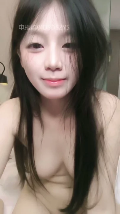Screenshot 20 from Cám Dỗ Thuần Khiết Solo — Nàng Đông Á Quyến Rũ Mặc Đồ Ngủ Nhâm Nhi Nước Ép