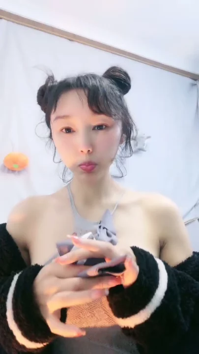 Screenshot 5 from Ranxi Chinese Livestream Solo — Twin Buns Lingerie Masturbation Scene