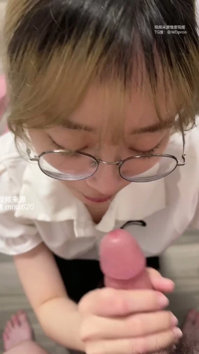 Screenshot 3 from Shanshan Japanese POV Blowjob — Glasses Girl Leaked Anal Scene [FC2-PPV]