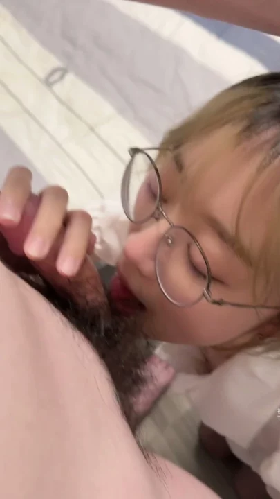 Screenshot 6 from Shanshan Japanese POV Blowjob — Glasses Girl Leaked Anal Scene [FC2-PPV]