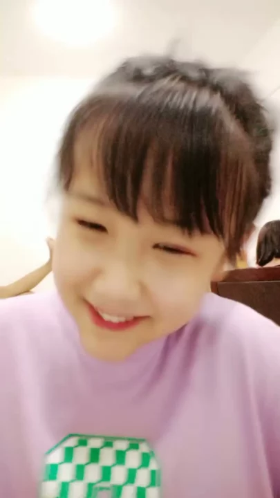 Screenshot 26 from Thủ Dâm Một Mình Châu Á — Em Gái Trung Quốc Nhỏ Nhắn Trên Ghế Sofa Da