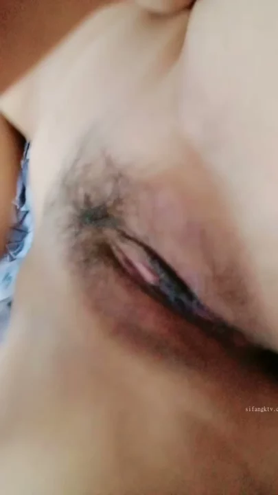 Screenshot 9 from Thủ Dâm Một Mình Châu Á — Em Gái Trung Quốc Nhỏ Nhắn Trên Ghế Sofa Da