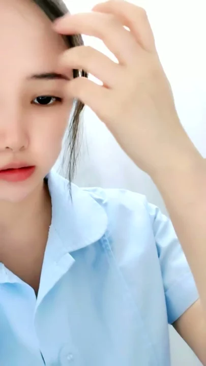 Screenshot 18 aus Asiatische Krankenschwester solo im Outfit — Unterwäsche und Verführung