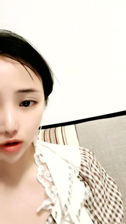 Screenshot 27 aus Asiatische Krankenschwester solo im Outfit — Unterwäsche und Verführung