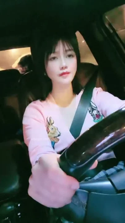 截图 14 来自 亚洲美女穿内衣自慰，用玩具猛操自己 —— 淑熙从办公室到浴室的诱惑