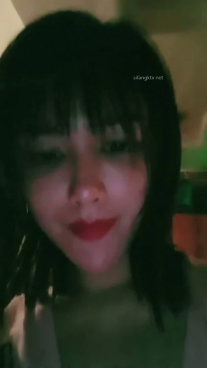 截图 4 来自 亚洲美女穿内衣自慰，用玩具猛操自己 —— 淑熙从办公室到浴室的诱惑