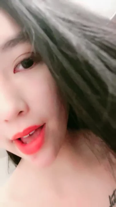 Screenshot 12 aus Vivi chinesische POV Masturbation — haarige Muschi und Dessous-Tease mit Dildo-Ritt