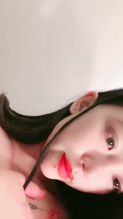 Screenshot 6 aus Vivi chinesische POV Masturbation — haarige Muschi und Dessous-Tease mit Dildo-Ritt
