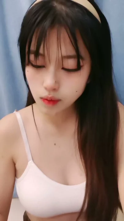 Screenshot 16 from Wenwen Japanese Amateur Solo — Cute Headbands and Face-Shown Masturbation
