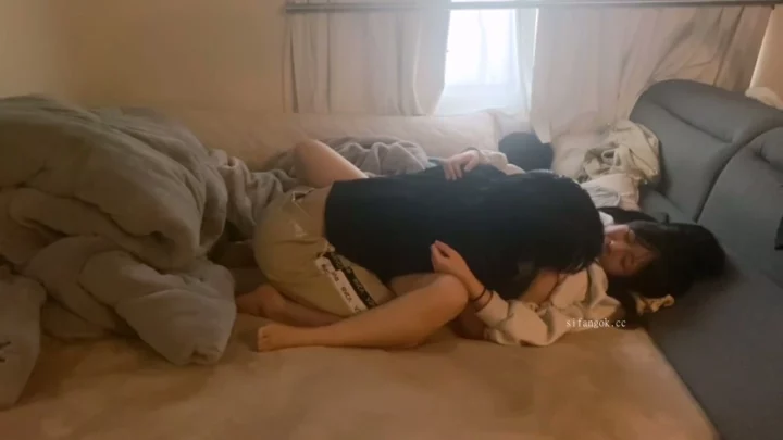Screenshot 3 from Petite Asiatique U+E000U+E001 Première Fois dans sa Chambre