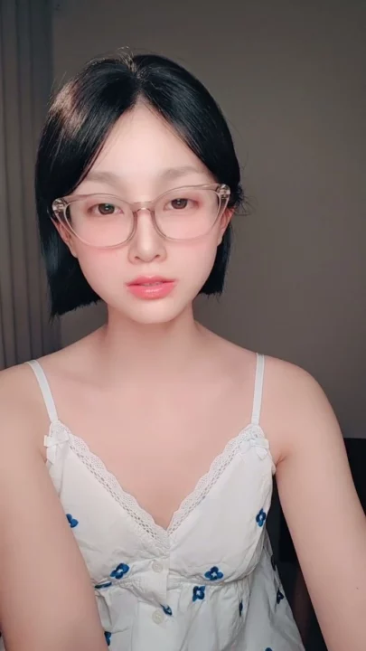 Screenshot 8 from Xiao Japanese Solo Masturbation — Gap Moe Glasses Tease in Lingerie