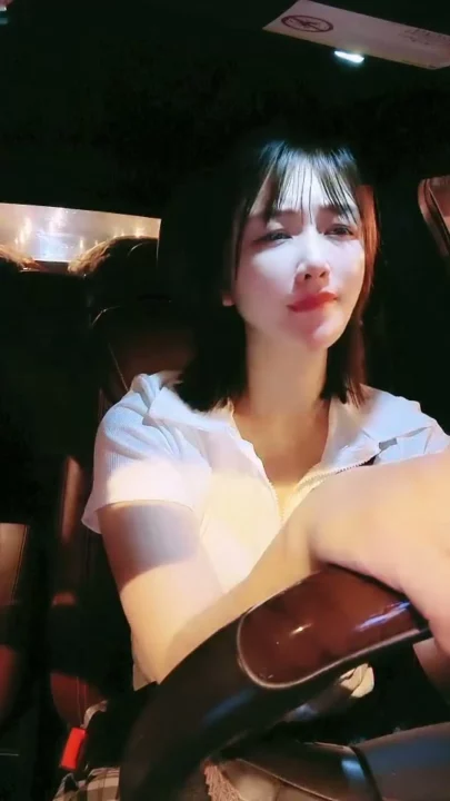 Screenshot 34 from Yiyi Japanese POV Masturbation — Big-Tits Lingerie Outdoor Selfie