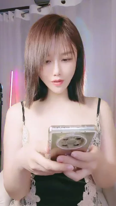 Screenshot 10 from Yiyi Japanese POV Masturbation — Big-Tits Lingerie Outdoor Selfie