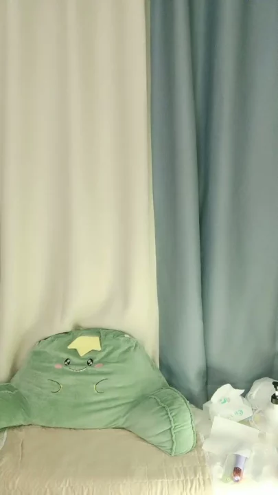 Screenshot 2 aus Yuxins chinesische Amateur-POV — Vibrierendes Spielzeug für spritzenden Orgasmus im Schlafzimmer