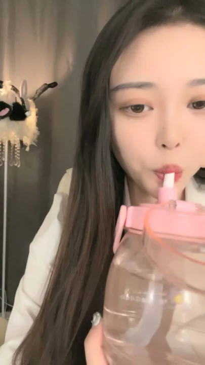 Screenshot 13 from Yuyu Chinese POV Uncensored — Leopard Lingerie and Dildo Play in Hotel