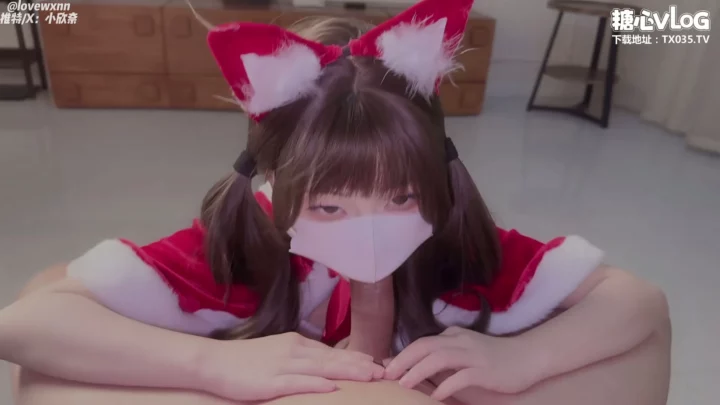 Screenshot 4 from Japanese POV Uncensored — Petite Beauty in Santa Costume with Toys and Blowjob